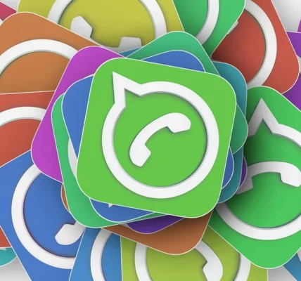 अब WhatsApp पर दिखेंगे Ads